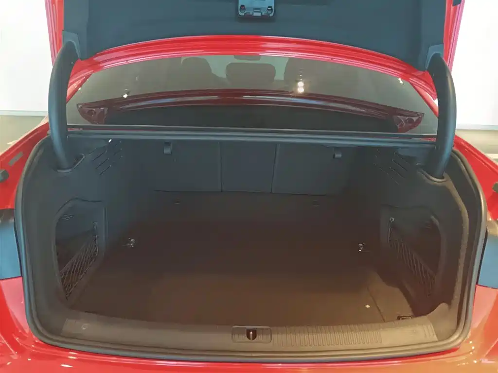 Audi A4L — миниатюра 9