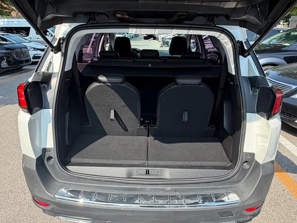 Peugeot 5008 — миниатюра 10