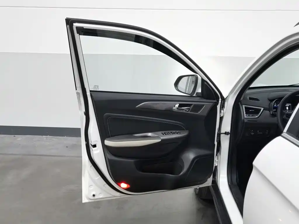 Changan CS35 — миниатюра 8