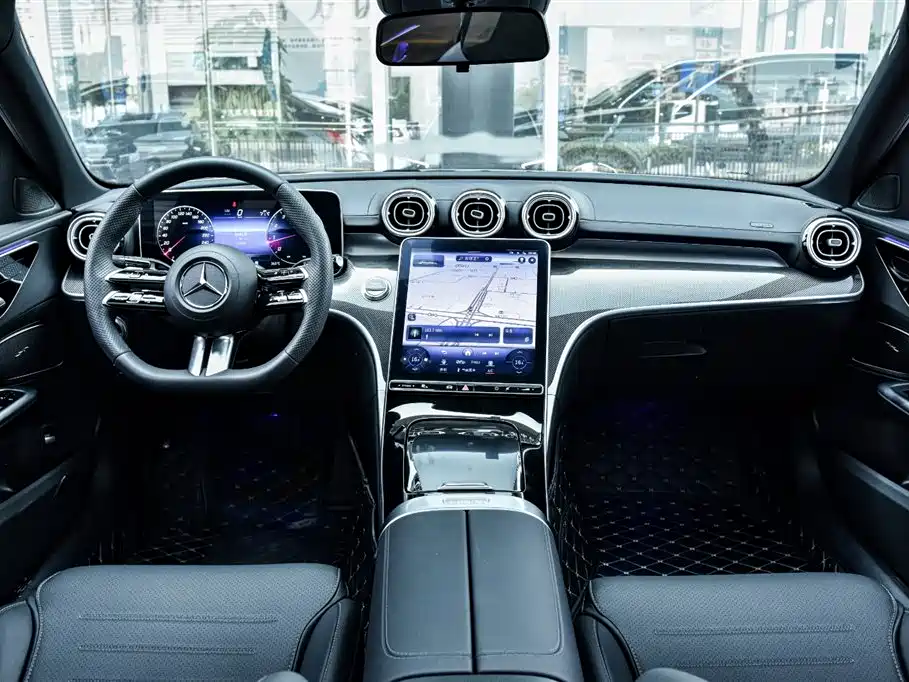 Mercedes-Benz C-Class — миниатюра 10