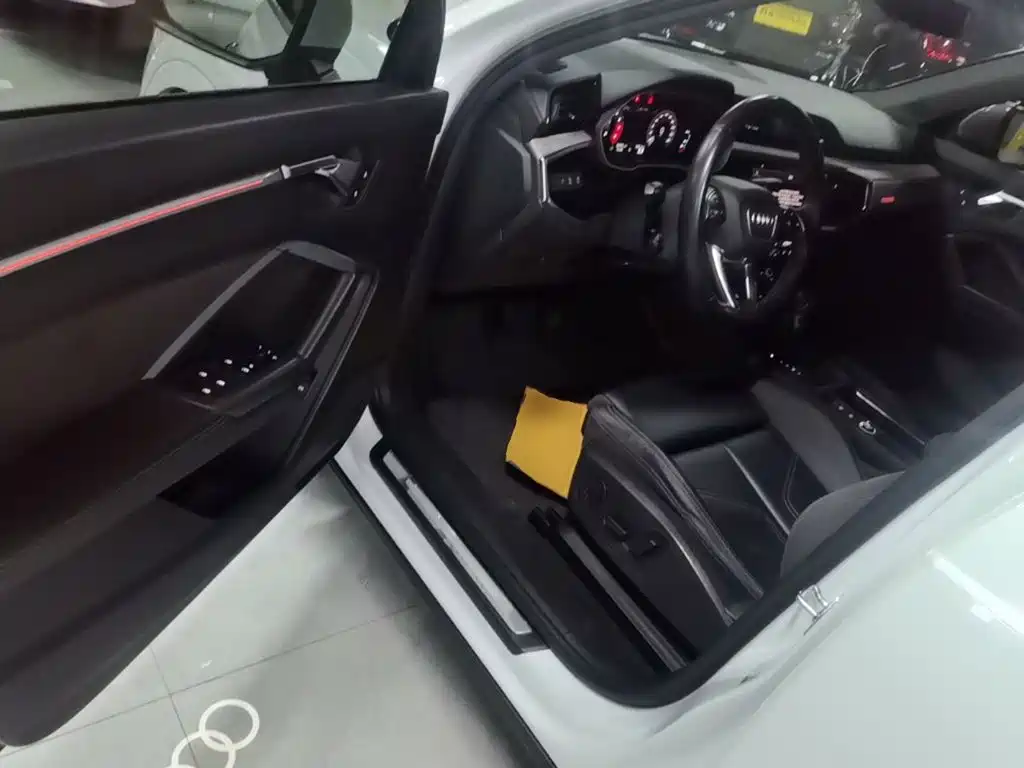 Audi Q3 — миниатюра 15