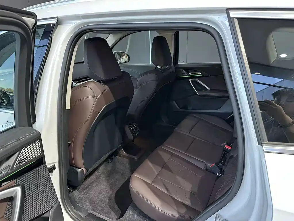 BMW X1 — миниатюра 10
