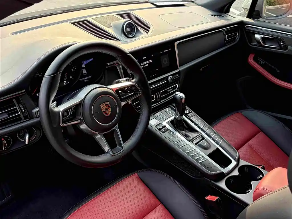 Porsche Macan — миниатюра 16
