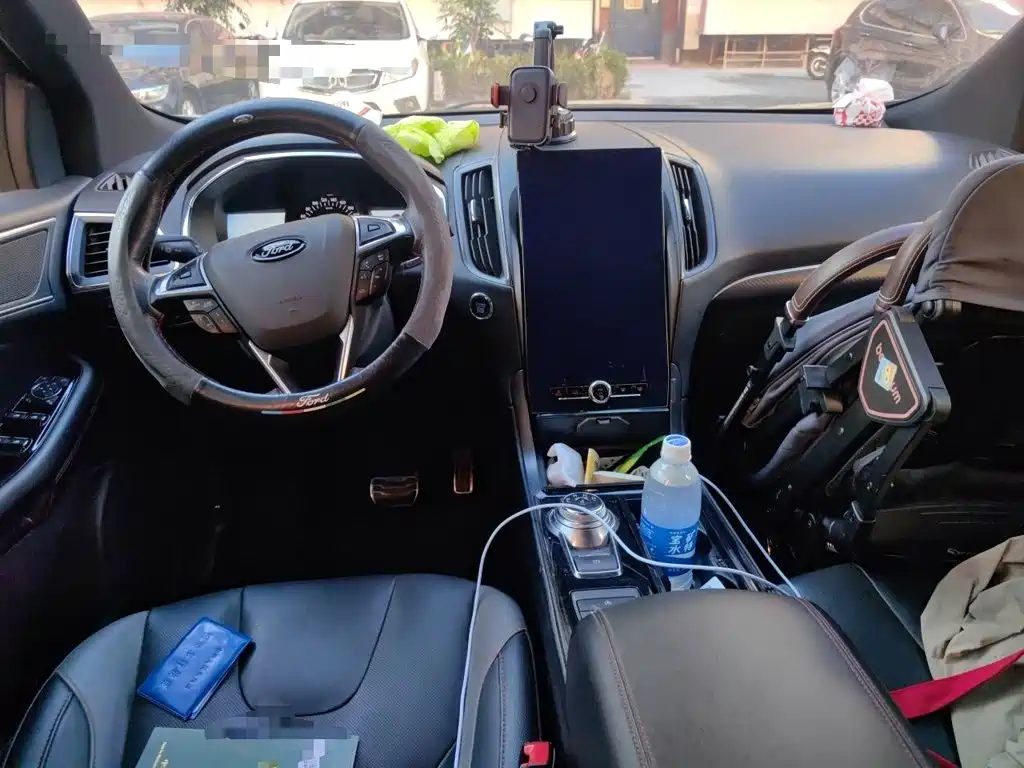 Ford Edge — миниатюра 5