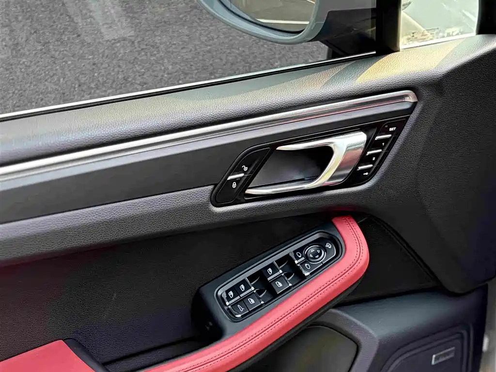 Porsche Macan — миниатюра 18
