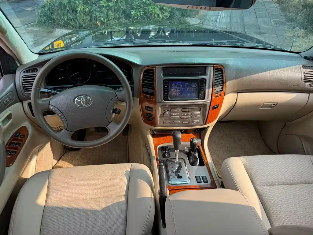 Toyota Land Cruiser — миниатюра 4