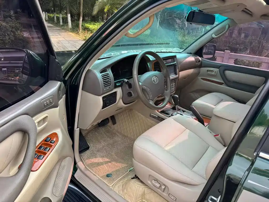 Toyota Land Cruiser — миниатюра 5