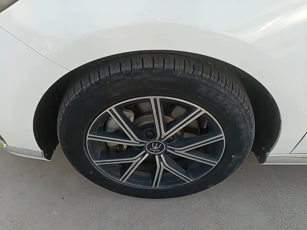 BYD MAX New Energy — миниатюра 23