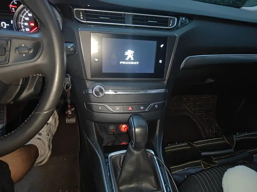 Peugeot 408 — миниатюра 14