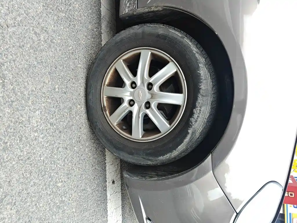 Chevrolet Epica — миниатюра 8