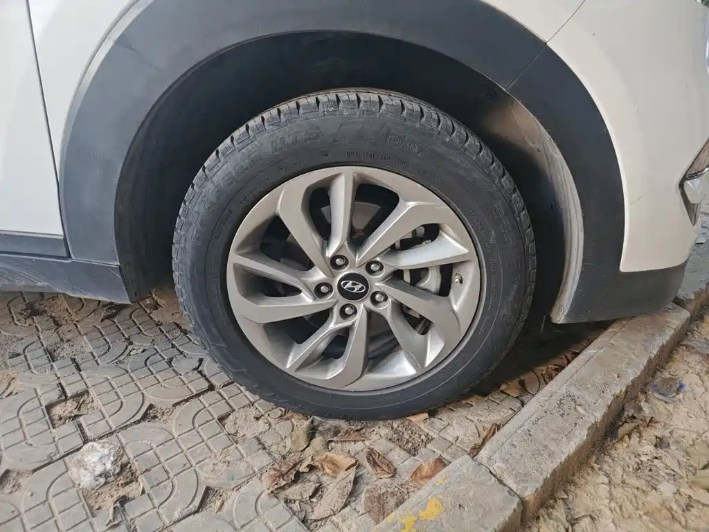 Hyundai Tucson — миниатюра 8