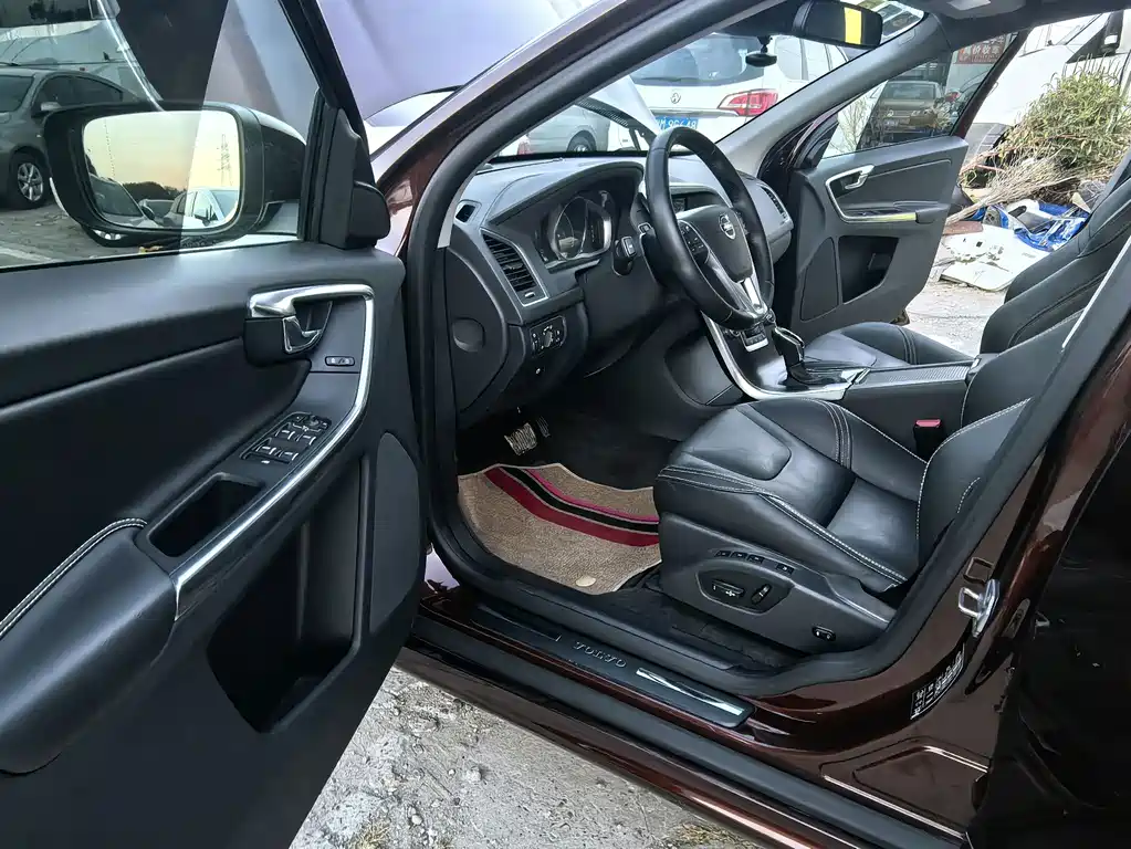 Volvo XC60 — миниатюра 10