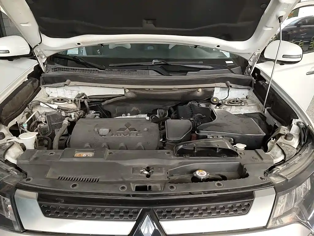 Mitsubishi Outlander — миниатюра 21