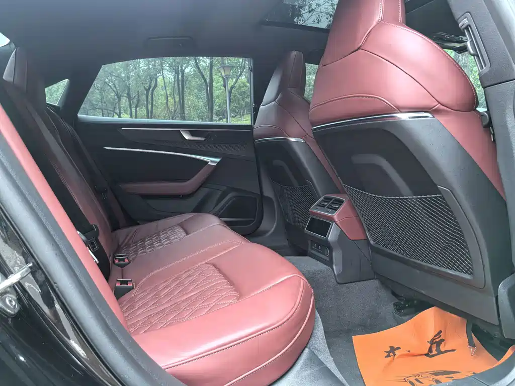 Audi A7L — миниатюра 7