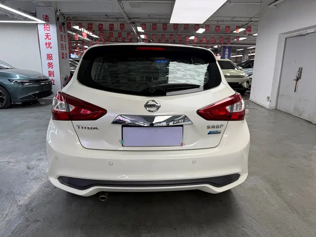 Nissan Tiida — миниатюра 11
