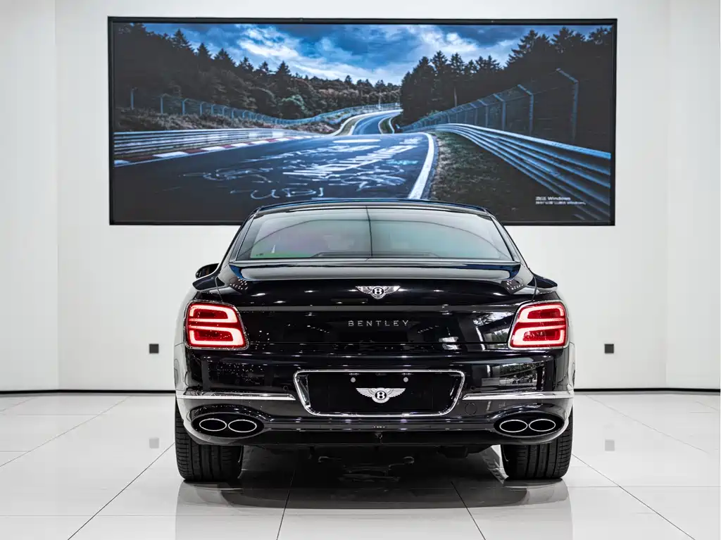 Bentley Flying Spur — миниатюра 5