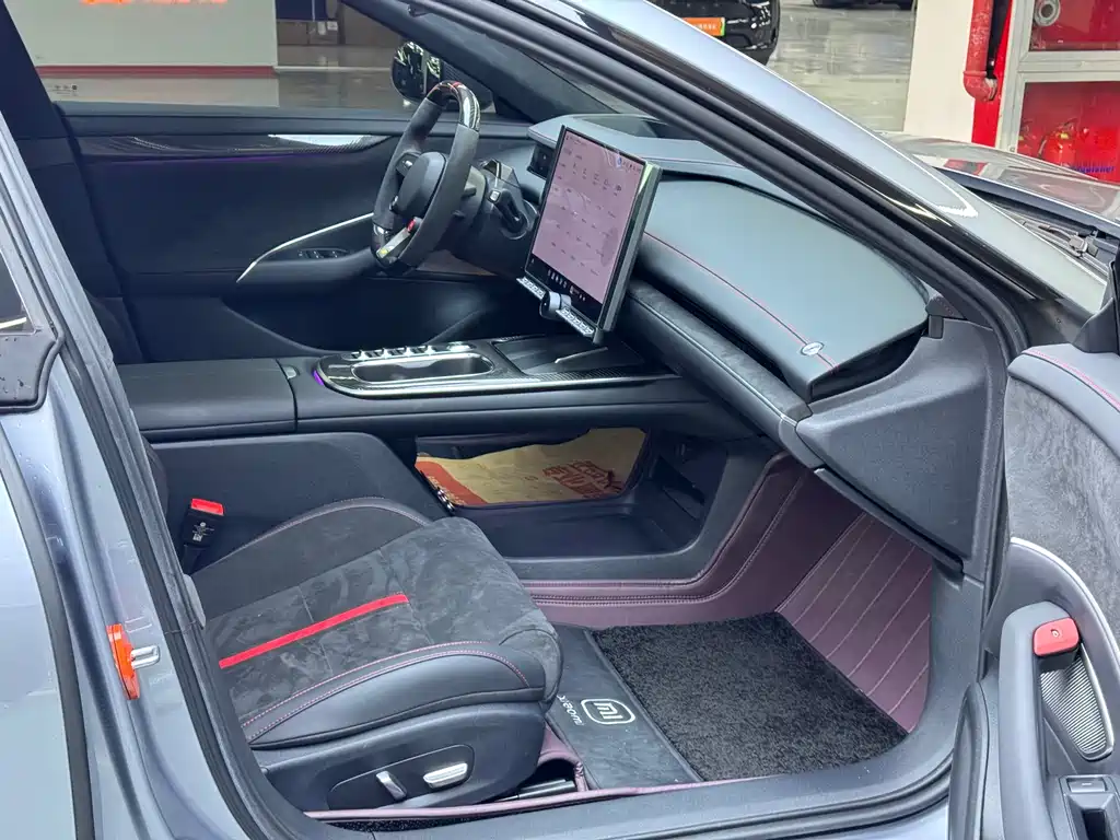 XIAOMI CAR XIAOMI SU7 ULTRA