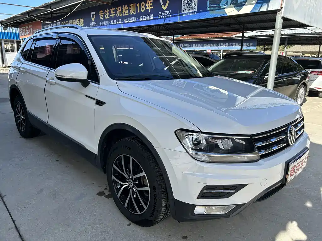 Volkswagen Tiguan L — миниатюра 3