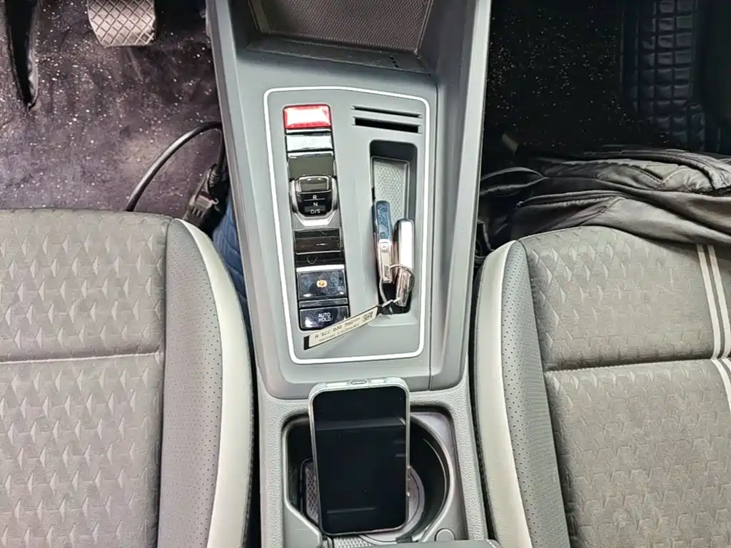 Volkswagen Golf — миниатюра 14
