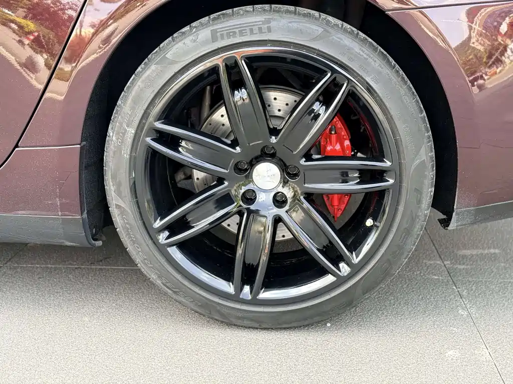Maserati Quattroporte — миниатюра 9