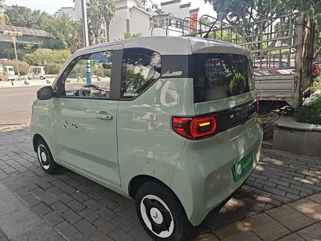 Wuling MINIEV — миниатюра 5