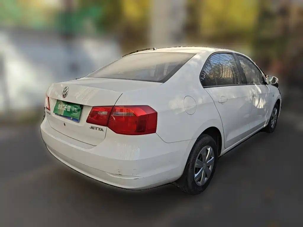Volkswagen Jetta — миниатюра 4