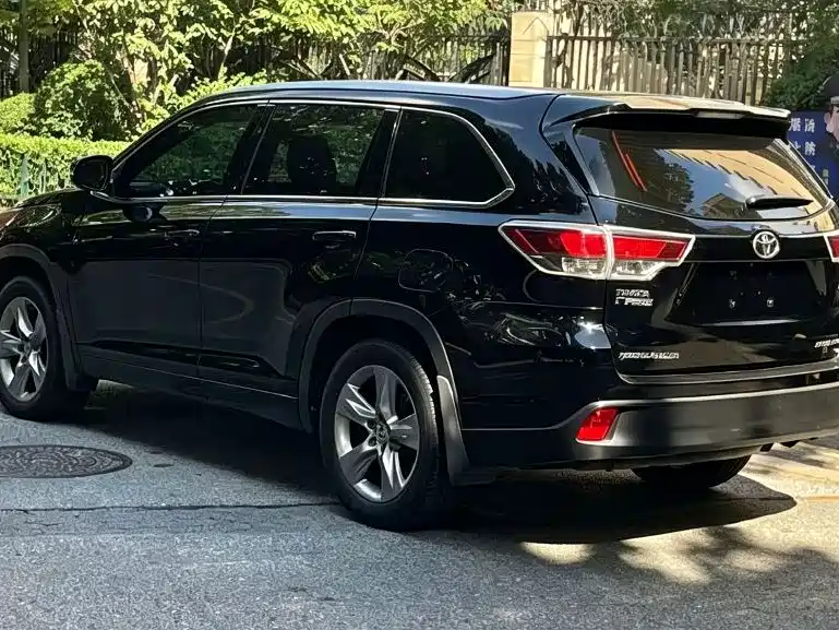 Toyota Highlander — миниатюра 7