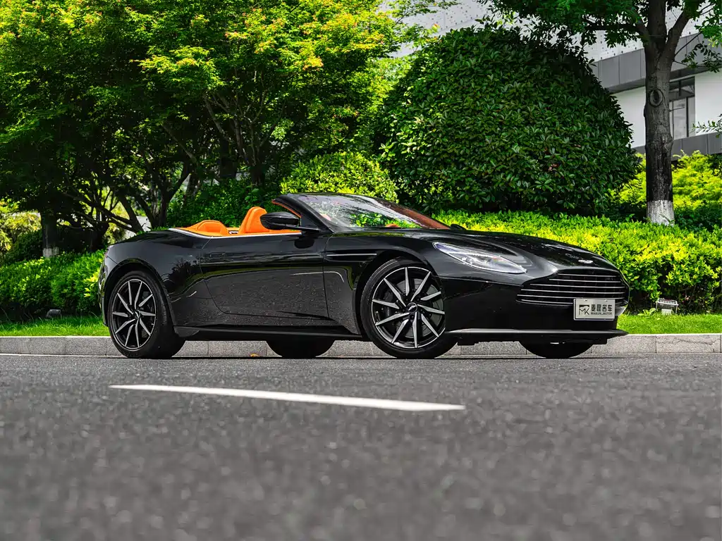 Aston Martin DB11 2023 4.0T V8 Volante