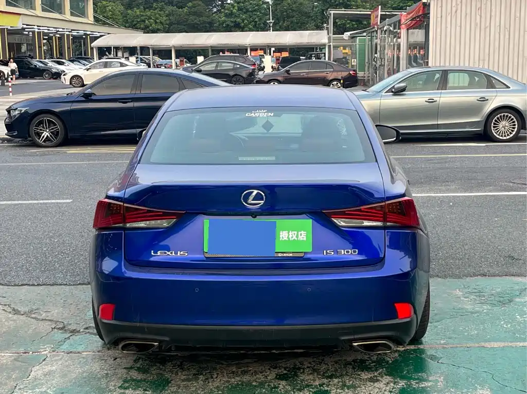 Lexus IS — миниатюра 6
