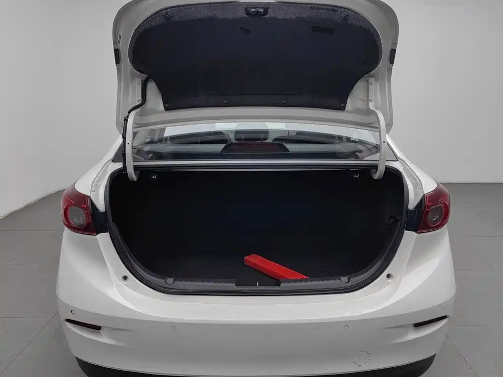 Mazda 3 Axela — миниатюра 16
