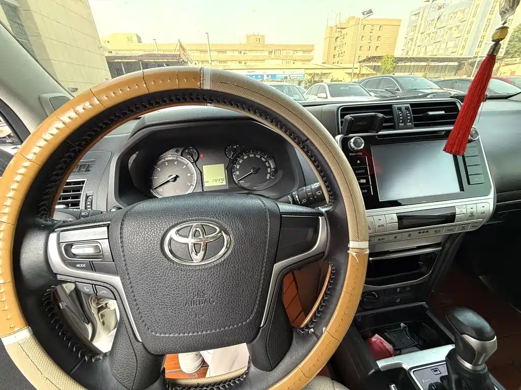 Toyota Prado — миниатюра 6