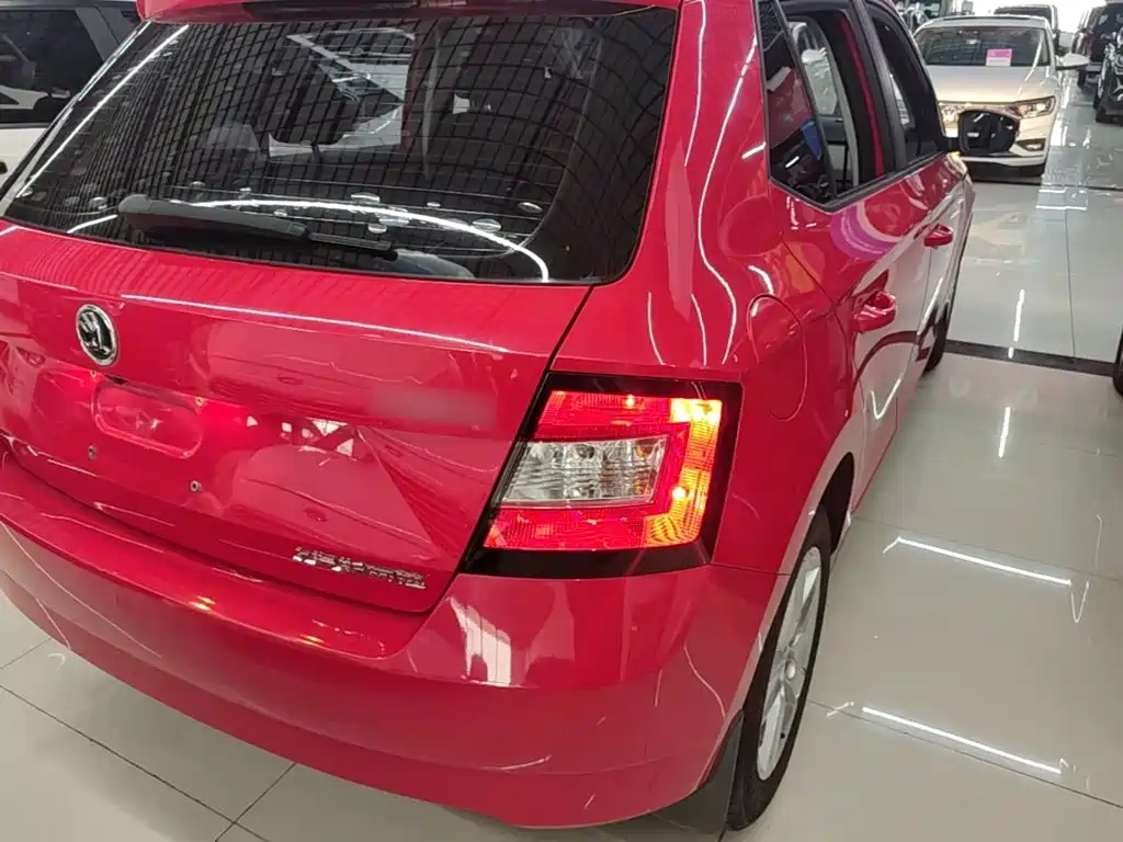 Skoda Fabia — миниатюра 8