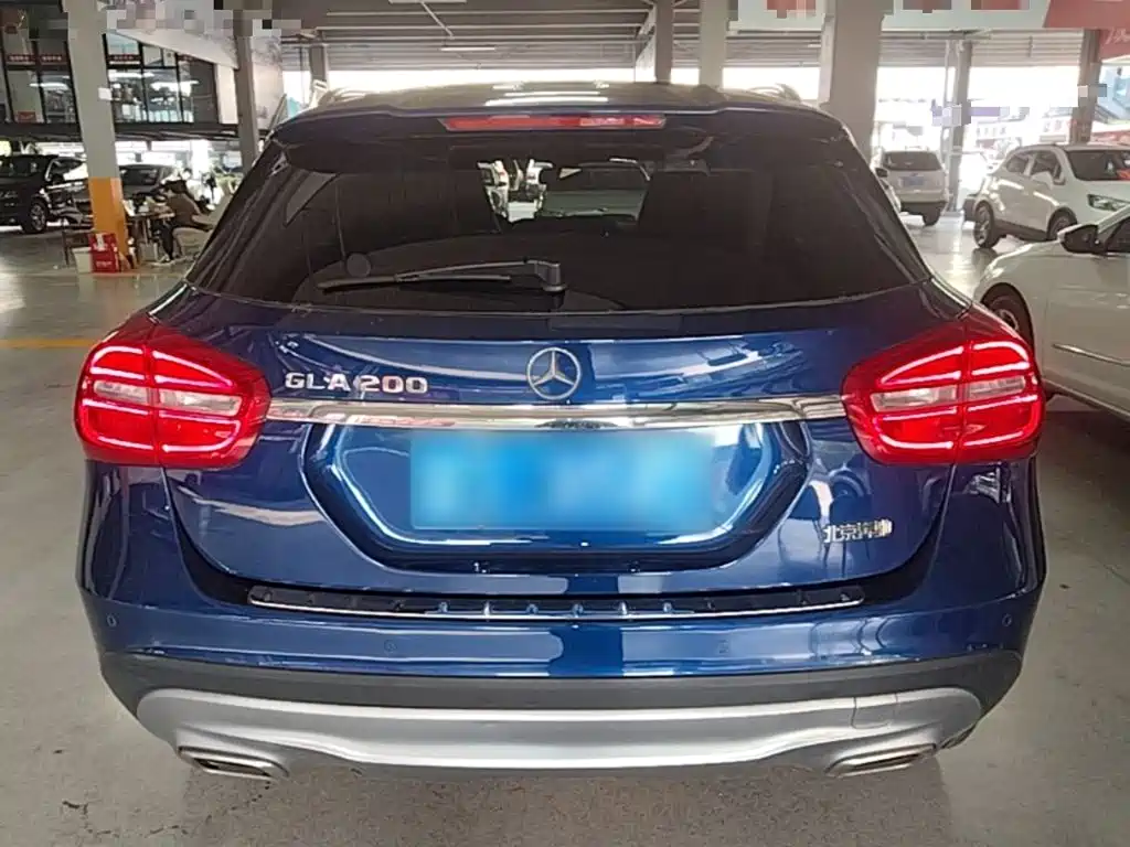 Mercedes-Benz GLA — миниатюра 6