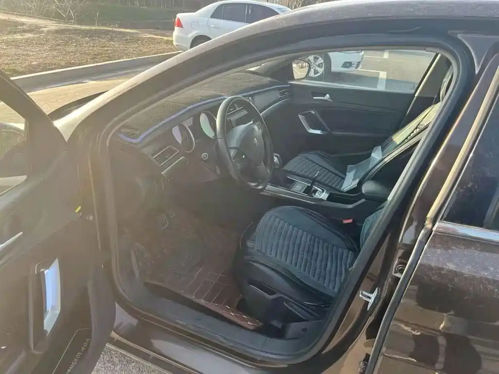 Peugeot 408 — миниатюра 3