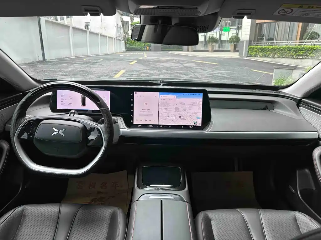 XPeng P7 — миниатюра 20