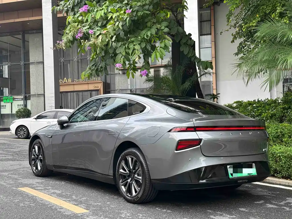 XPeng P7 — миниатюра 3