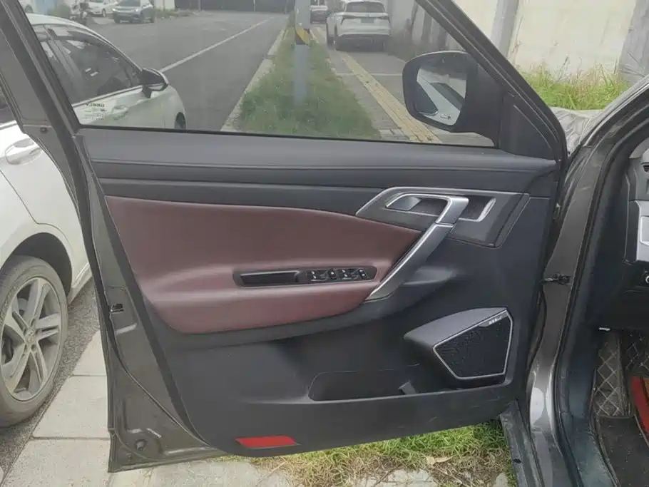 Geely Boyue — миниатюра 7
