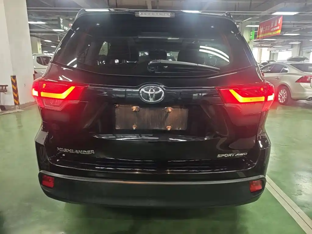 Toyota Highlander — миниатюра 6