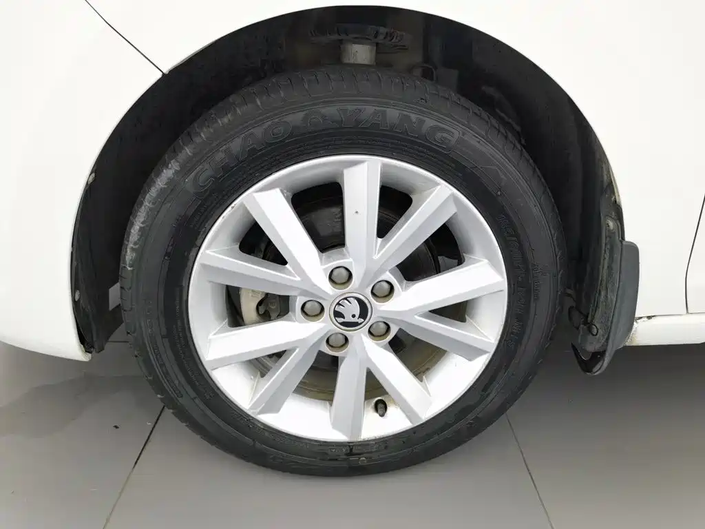 Skoda Rapid — миниатюра 17