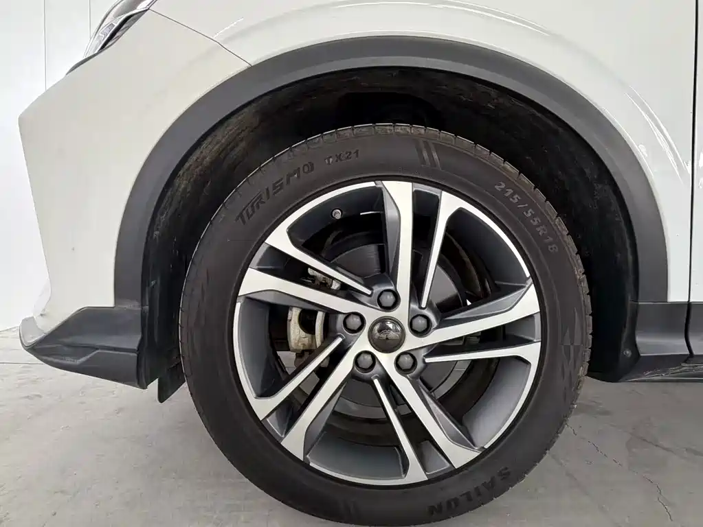 Geely Binyue — миниатюра 19