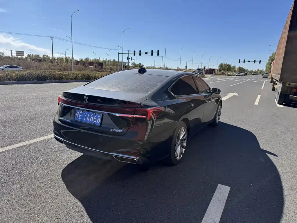 Buick LaCrosse — миниатюра 10