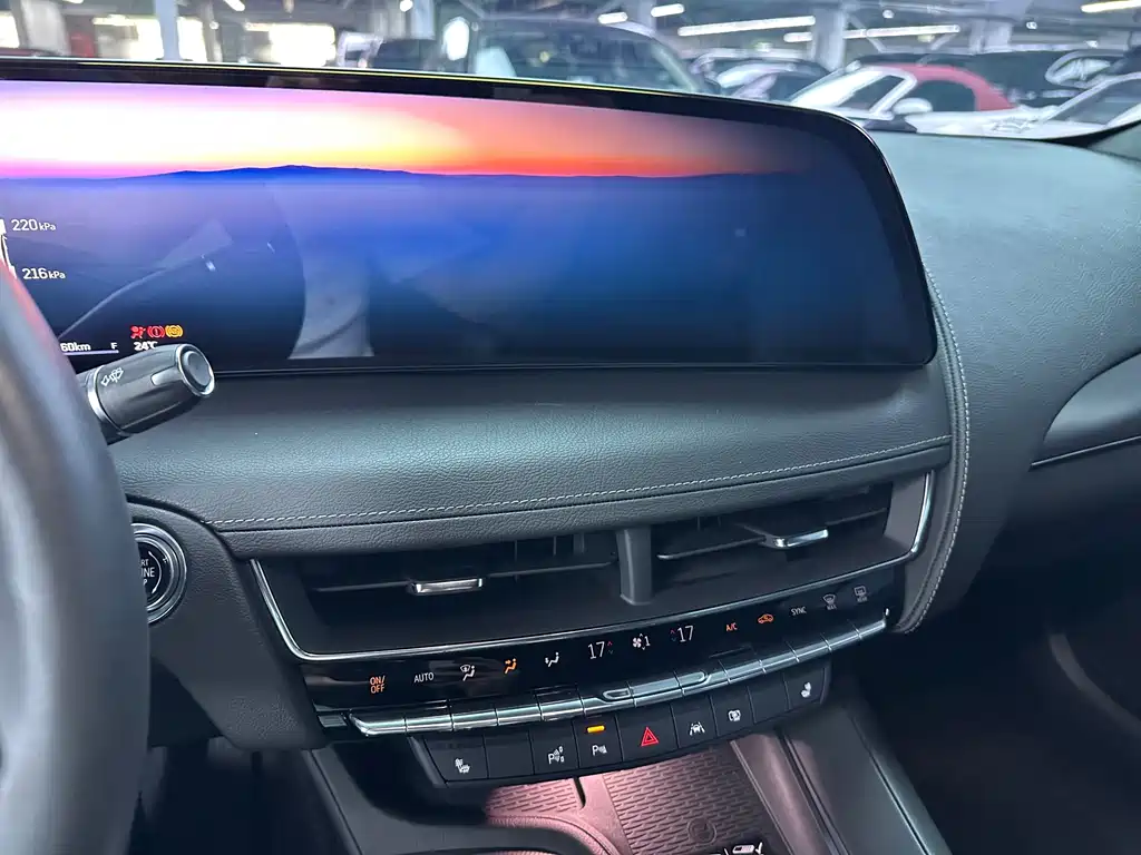 Cadillac CT5 — миниатюра 9