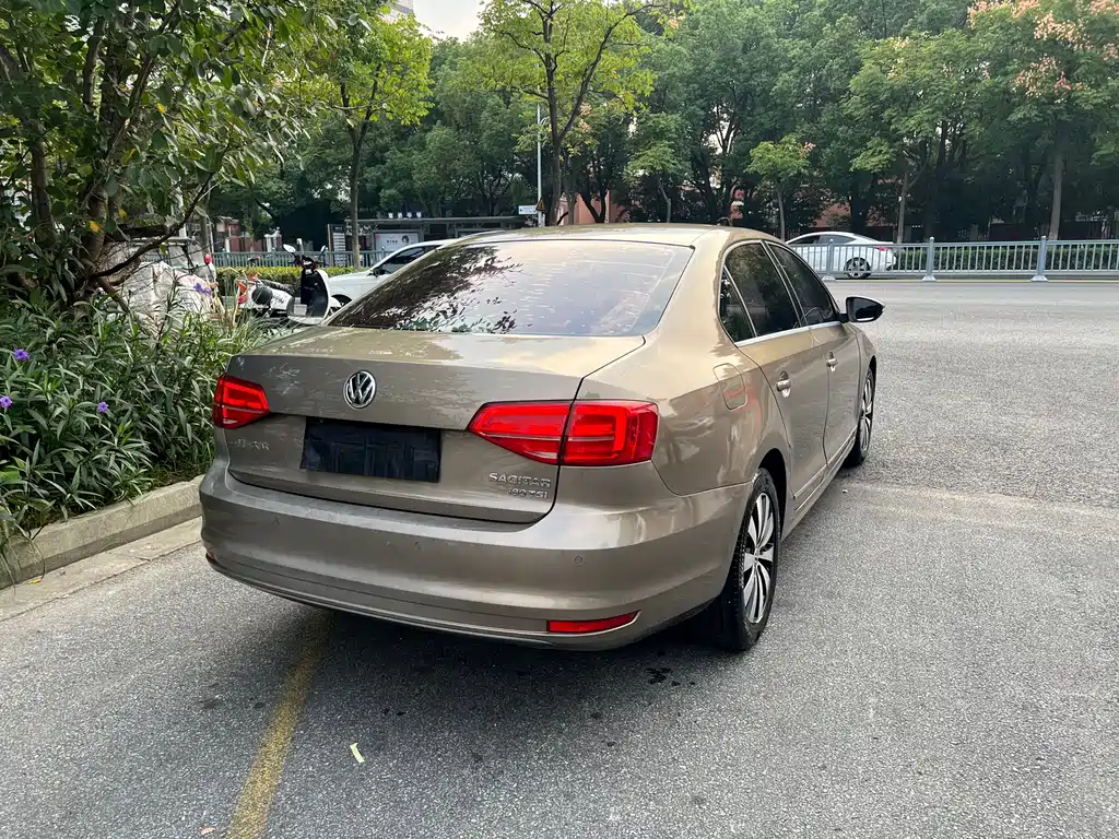 Volkswagen Sagitar — миниатюра 7