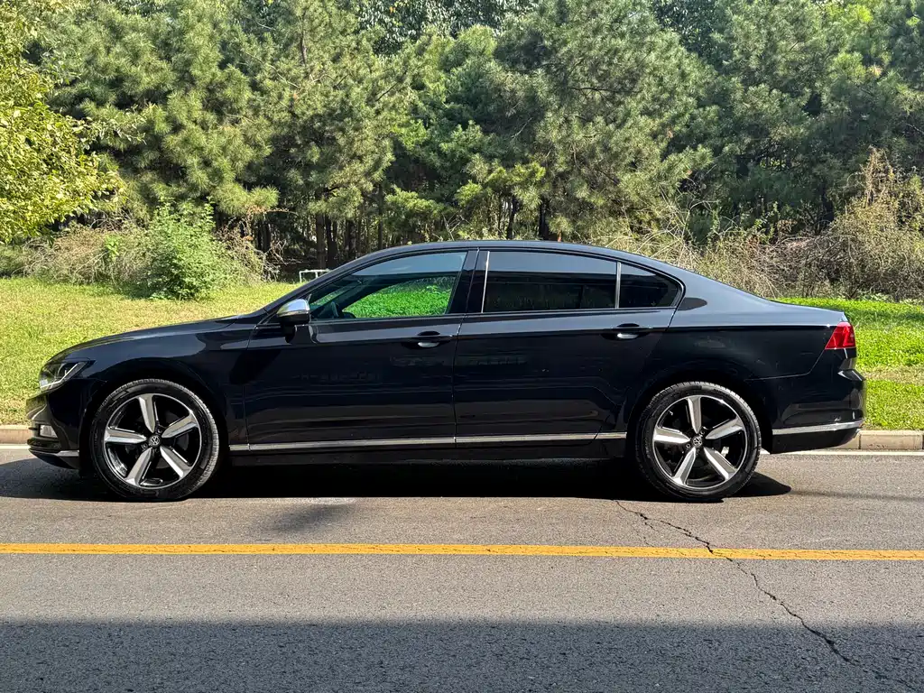 Volkswagen Magotan — миниатюра 4