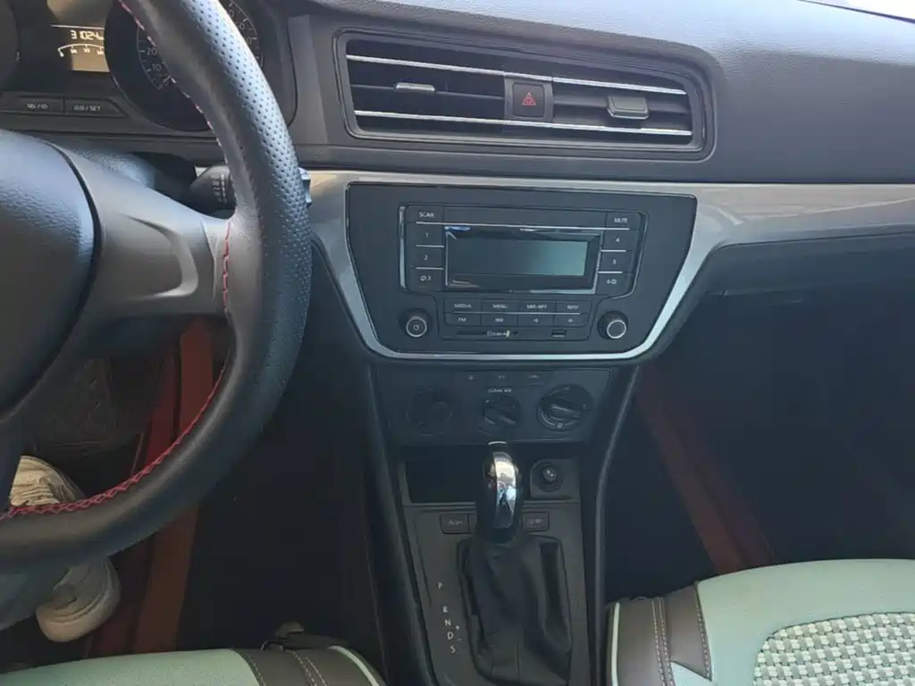 Volkswagen Lavida — миниатюра 13