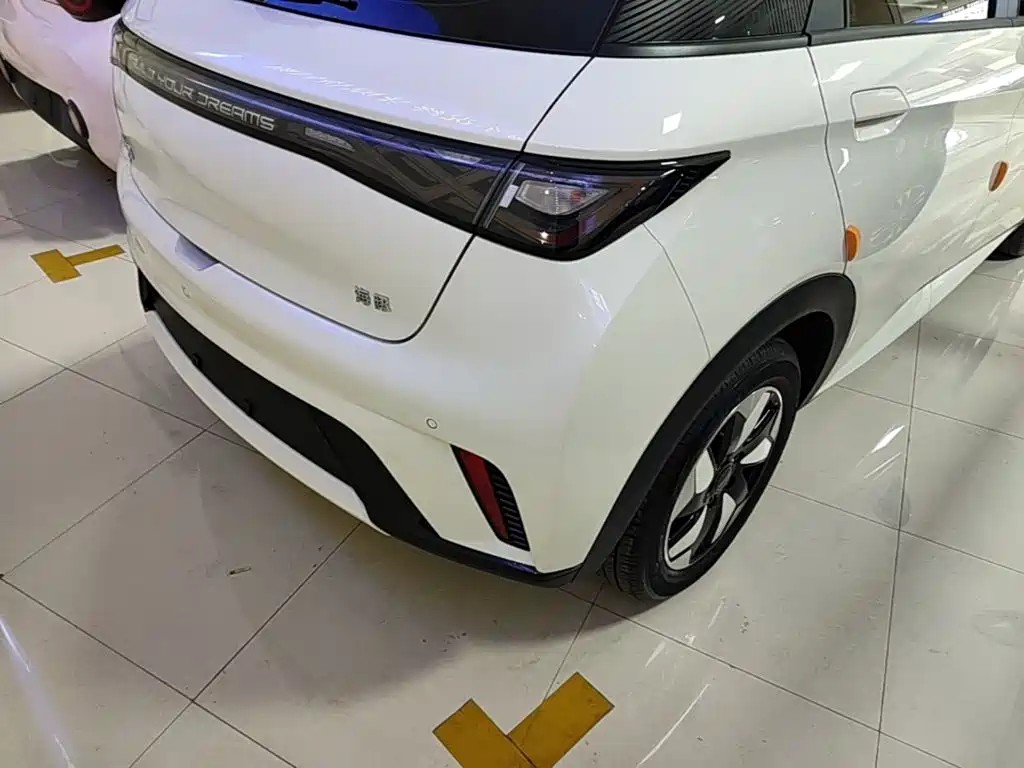BYD Dolphin — миниатюра 8
