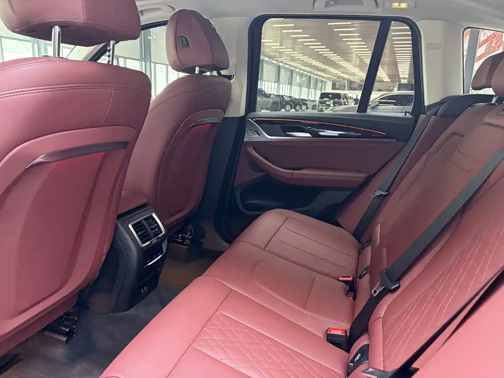 BMW iX3 — миниатюра 12