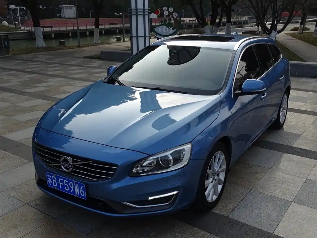 Volvo V60 2016