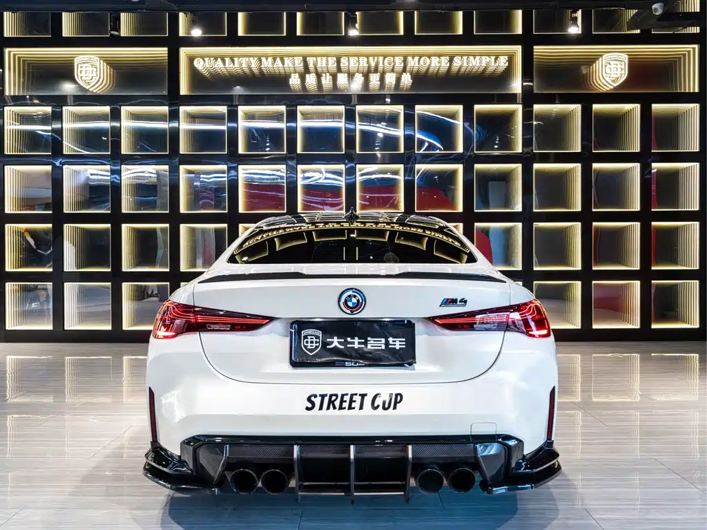 BMW M4 — миниатюра 5