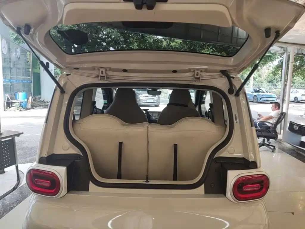 Wuling MINIEV — миниатюра 19